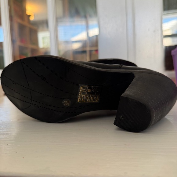 DV by Dolce Vita Black Leather Ankle Booties Size 6.5 - Picture 6 of 8